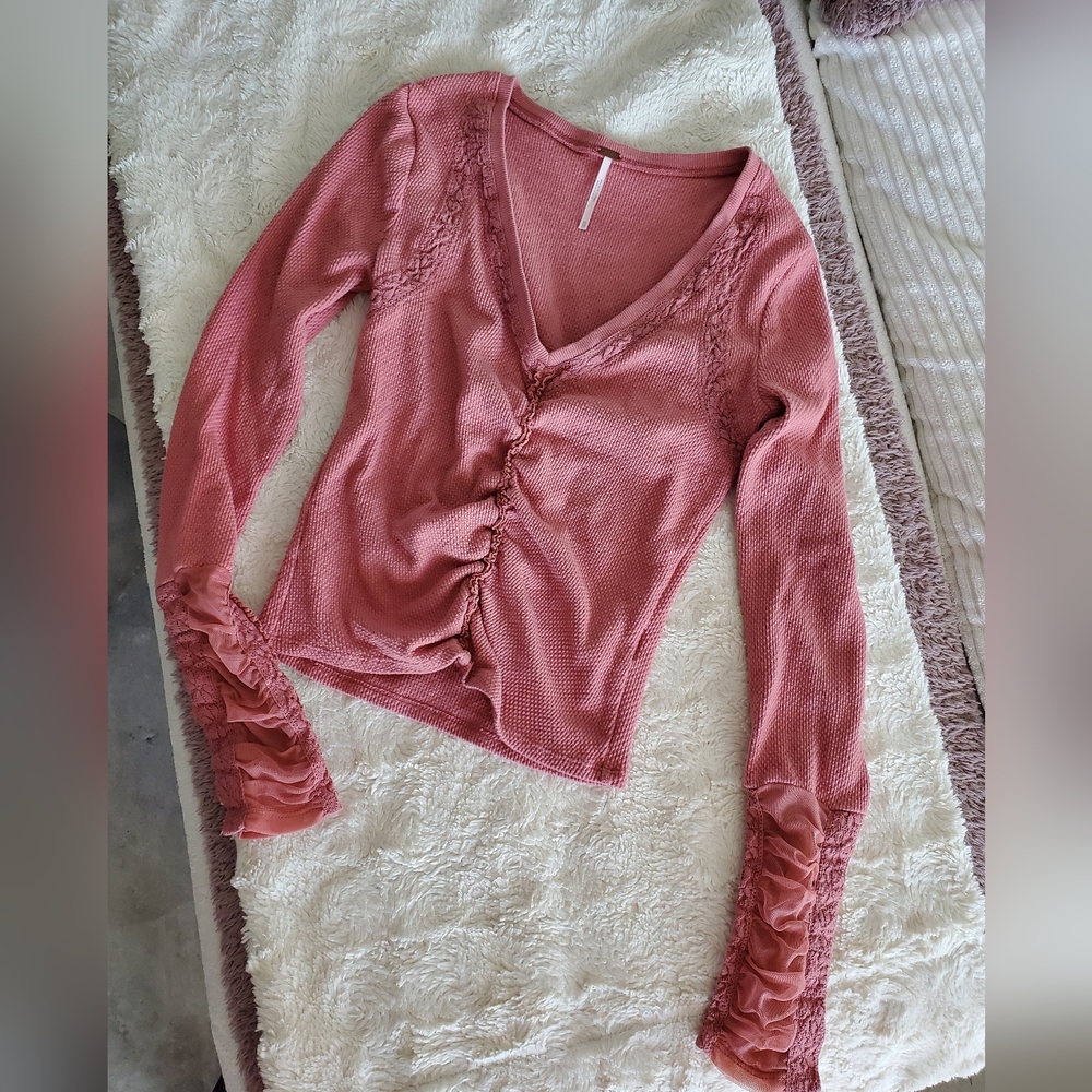 Free people long sleeves top